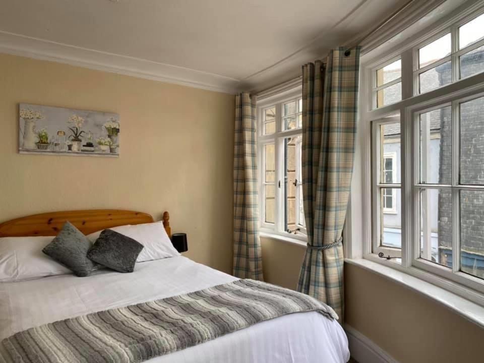 King William IV Hotel Тотнис Екстериор снимка