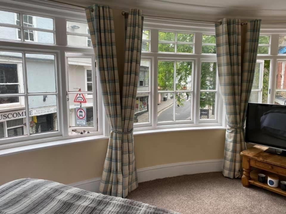 King William IV Hotel Тотнис Екстериор снимка